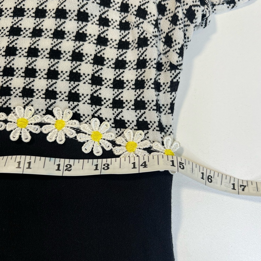 Urban Outfitters Daisy Floral Mini Dress Size Medium - Picture 7 of 16